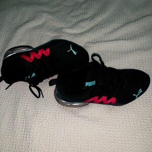 Puma Soft Flex Sneakers